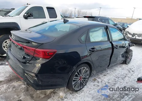 2021 Kia Forte Gt z USA, uszkodzony, nr VIN 3KPF44AC9ME396103